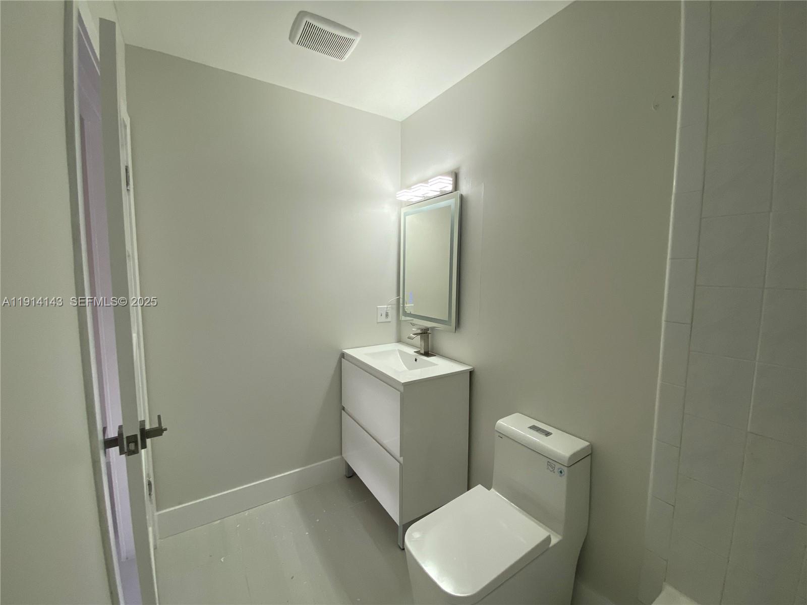 CHATEAUBLEAU VILLAS AT MI - Residential Lease