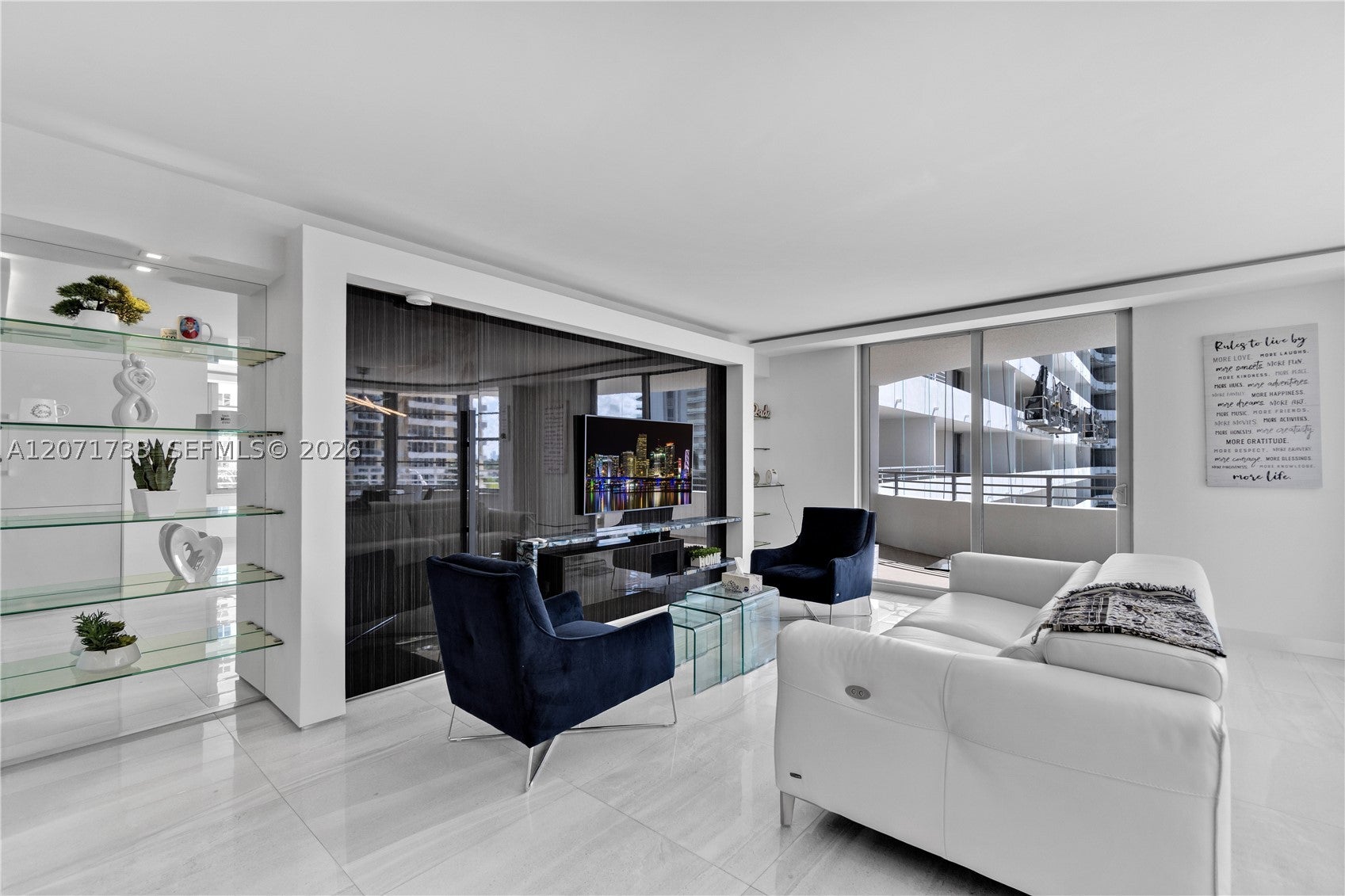 5555 Collins Ave 5A