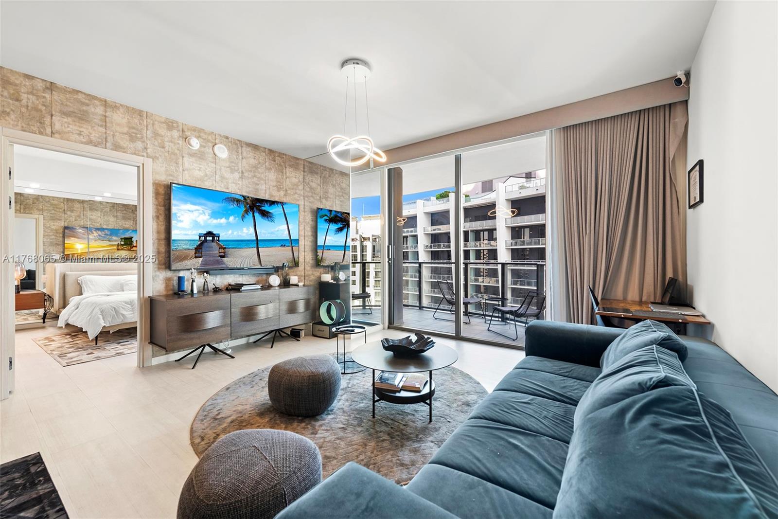 1000 Brickell Plz 4705