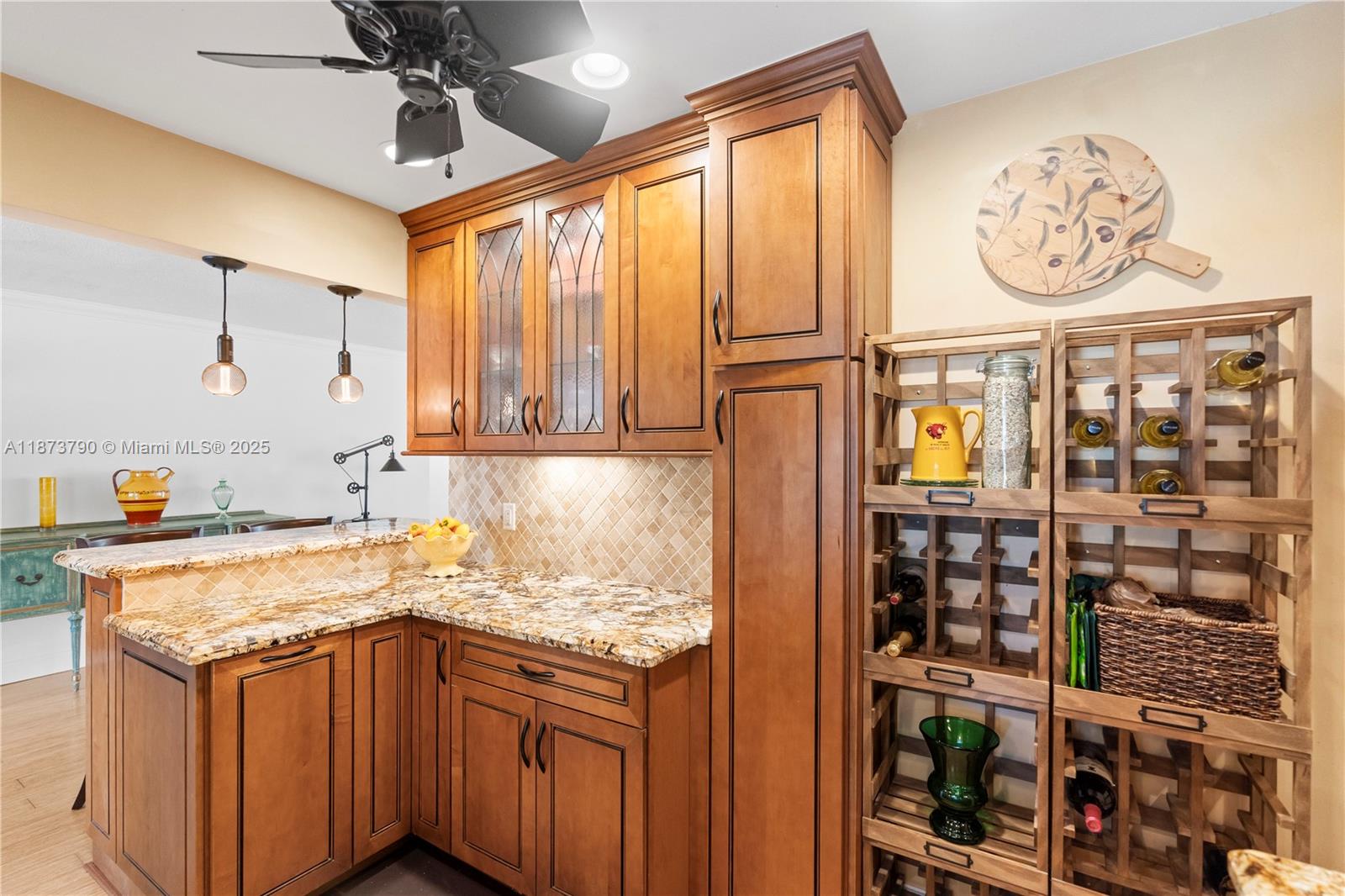 HOLLYWOOD LAKES SECTION - Residential