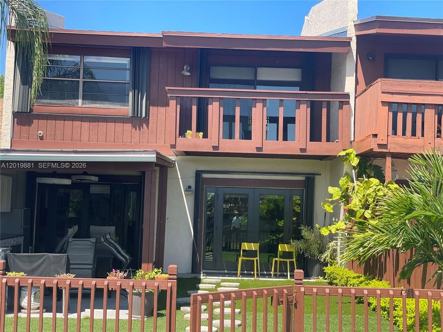 Beautiful 3/2 townhouse in Meadow Brook with more than $200,000 in upgrades: 
Barbecue area with built in grill and relaxing view to the lake, surrounded by an artificial turf garden, new kitchen, with top of the line appliances, new impact windows, 2 years old roof and much more to see.
All furnitures included in the sale.