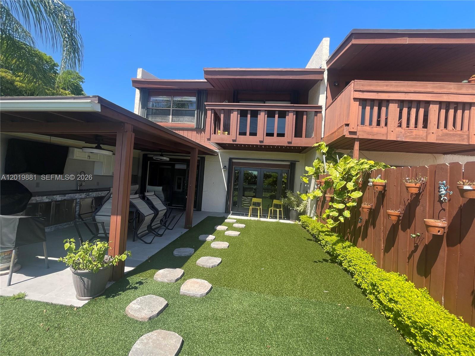 MEADOW BROOK SEC 1 - Residential