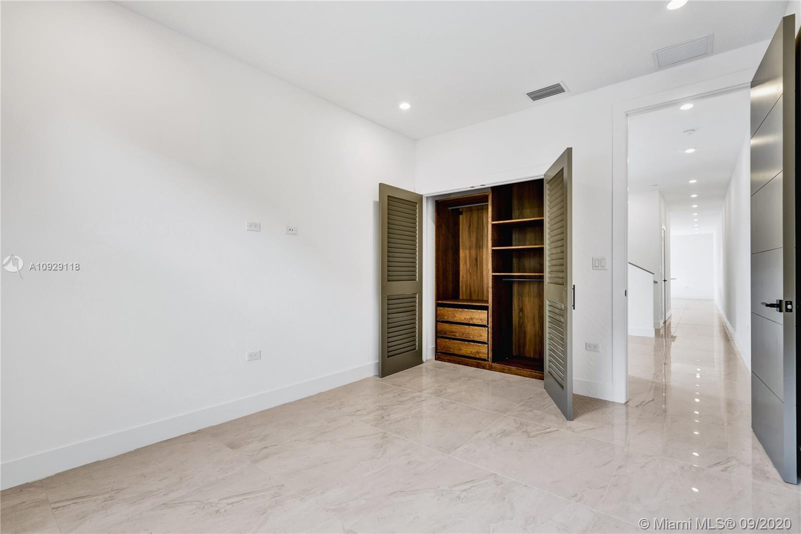 AVALON SUB - Residential Lease