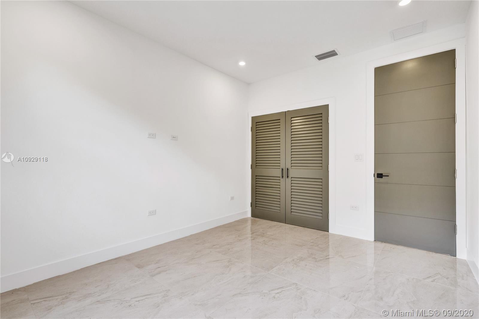 AVALON SUB - Residential Lease