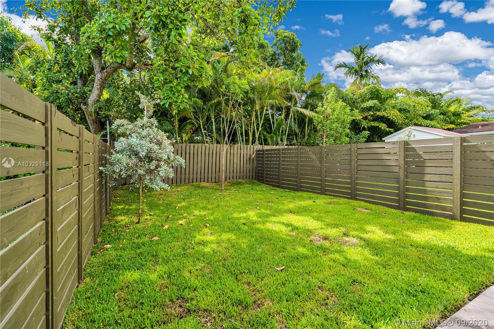 AVALON SUB - Residential Lease