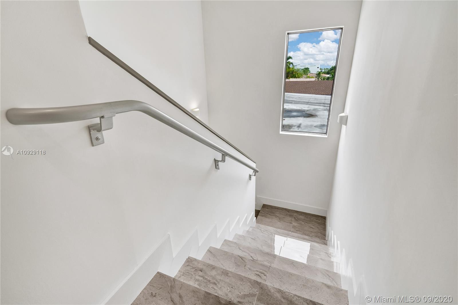 AVALON SUB - Residential Lease