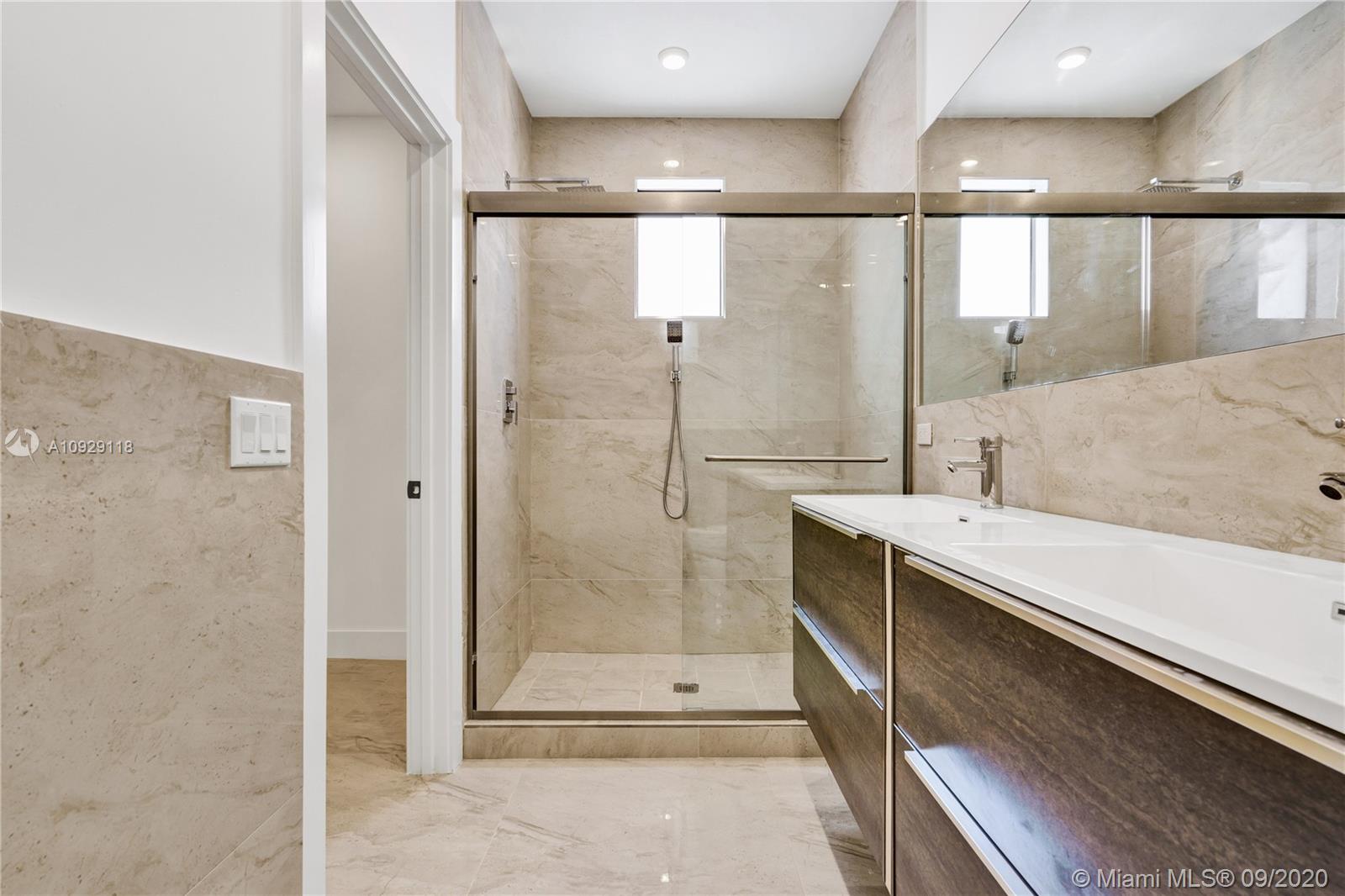AVALON SUB - Residential Lease