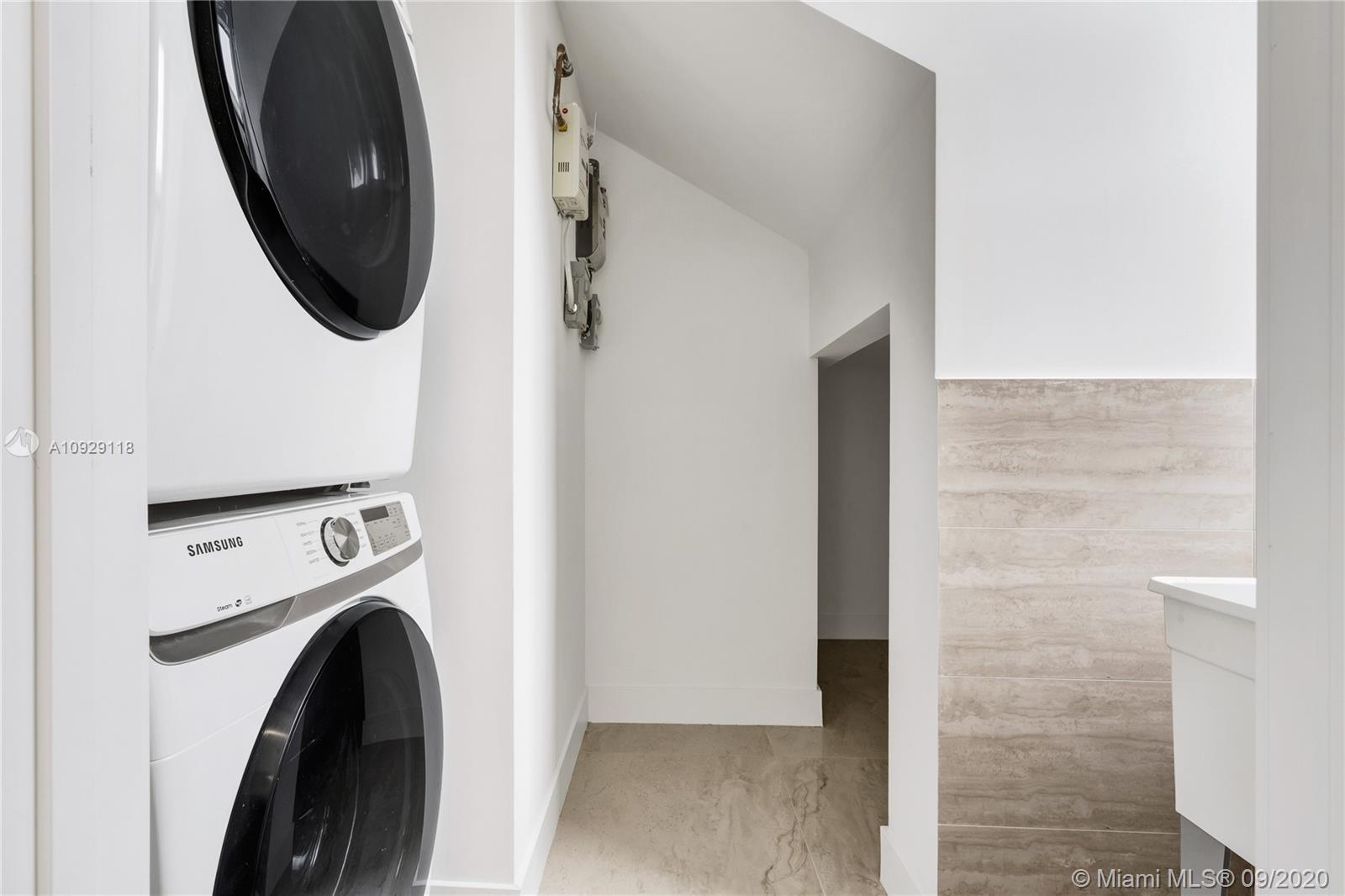 AVALON SUB - Residential Lease