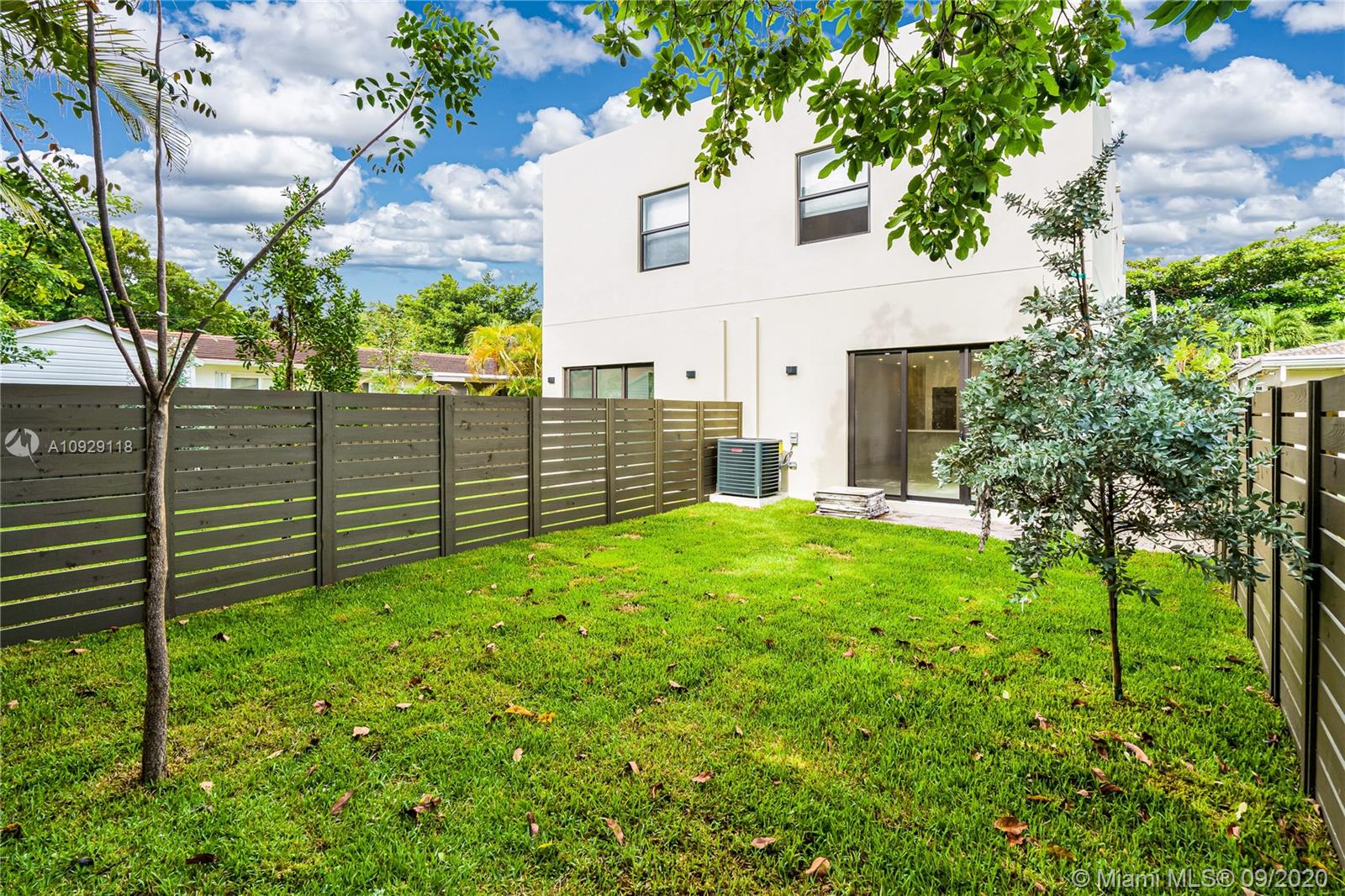 AVALON SUB - Residential Lease