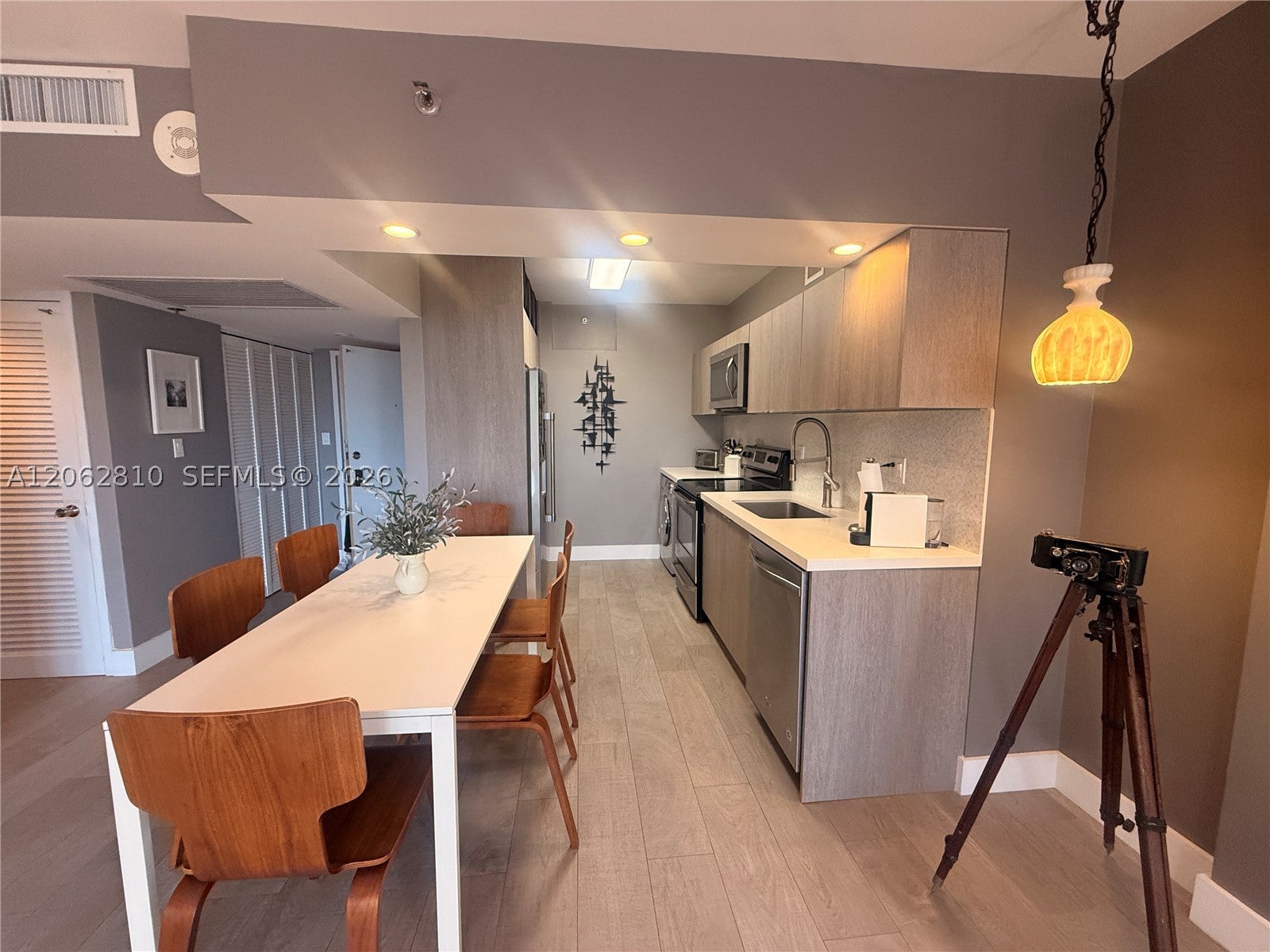 100 Lincoln Rd 314B
