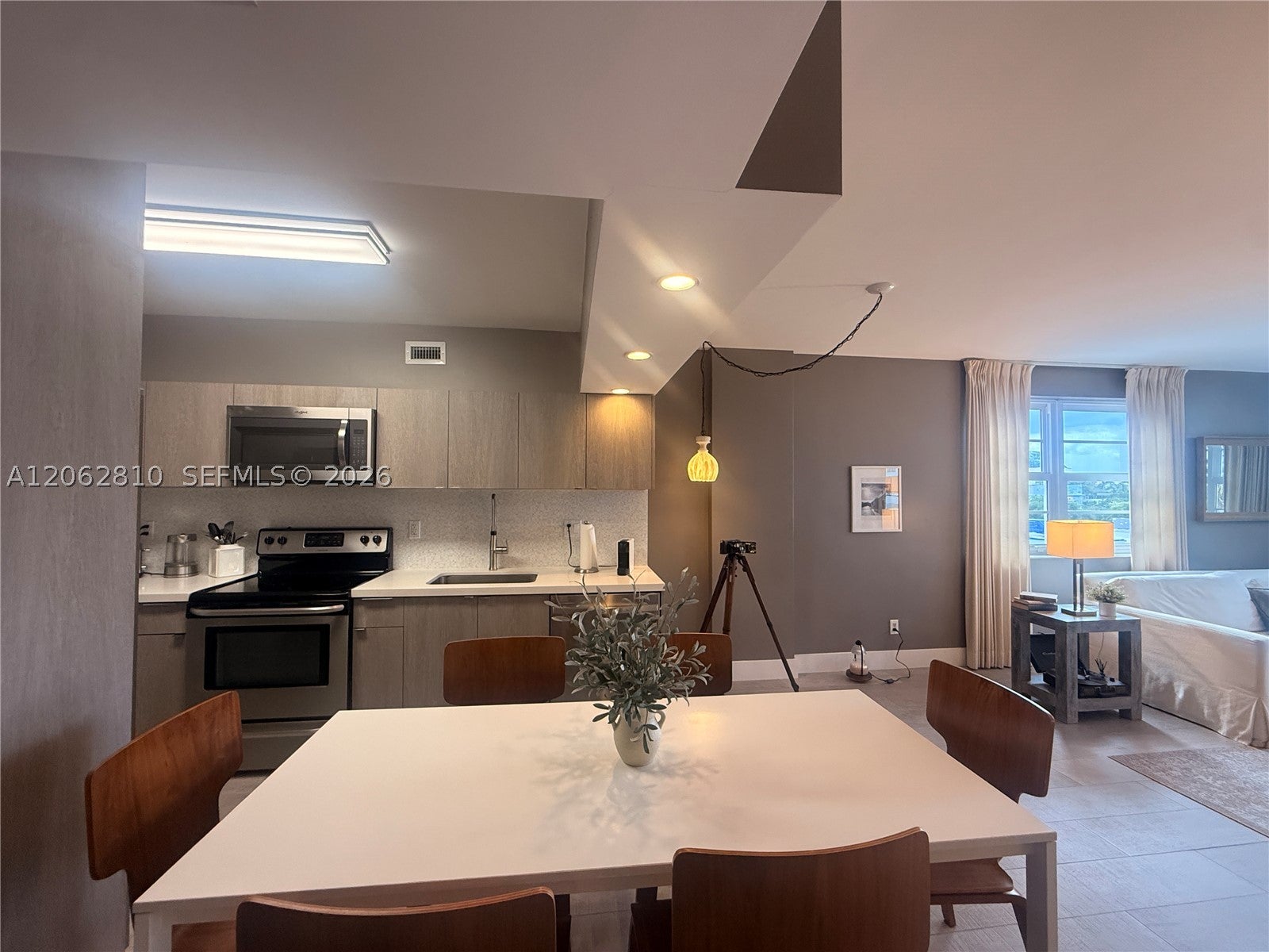 100 Lincoln Rd 314B