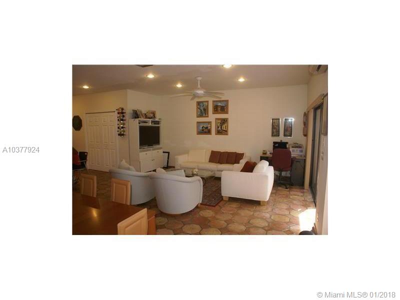 LA MIRAGE OF HARBOR VILG - Residential Lease