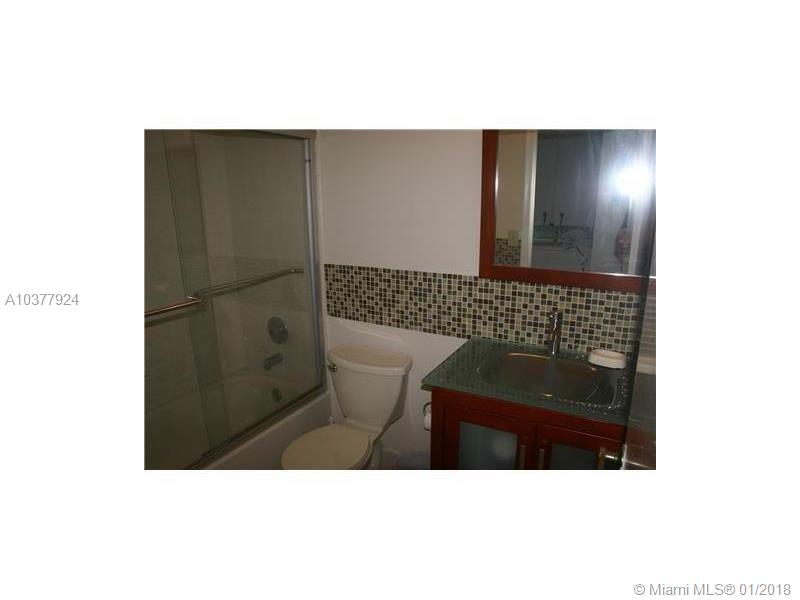 LA MIRAGE OF HARBOR VILG - Residential Lease