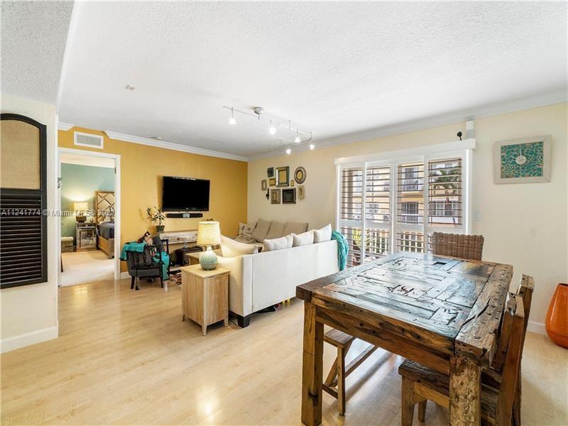 PINE CREST VILLAGE II AT - Residential Lease