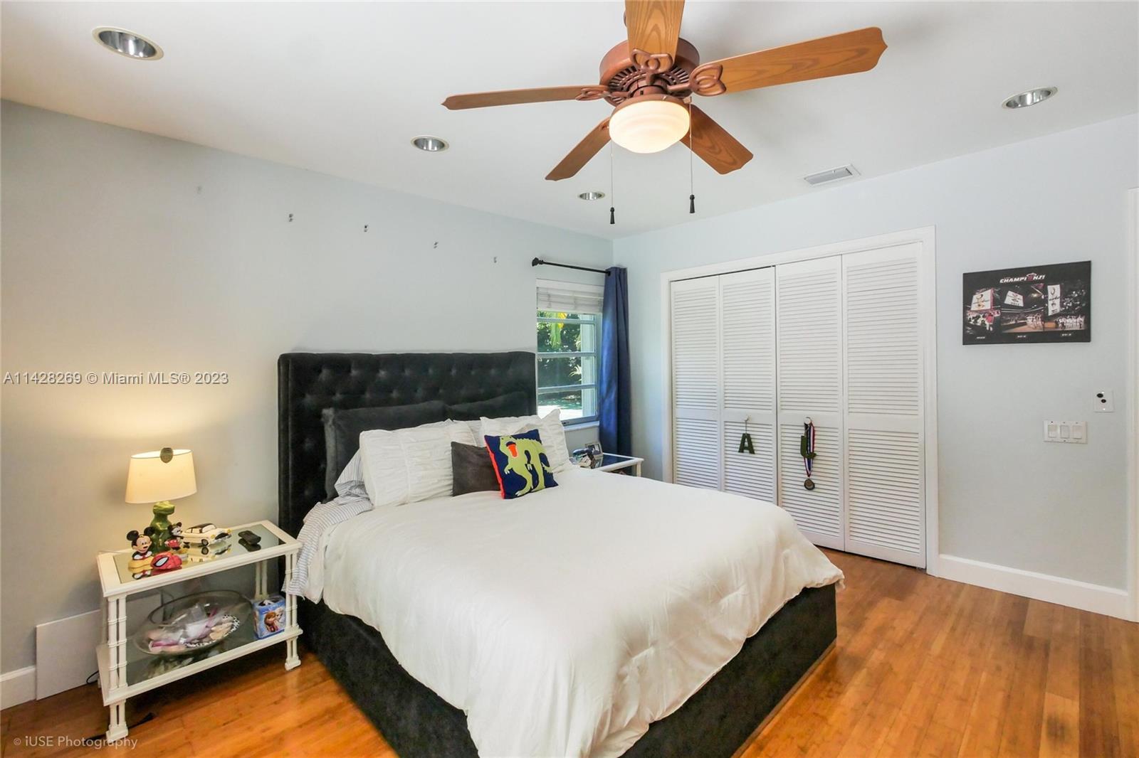 MARTIN SUBURBAN ACRES - Residential