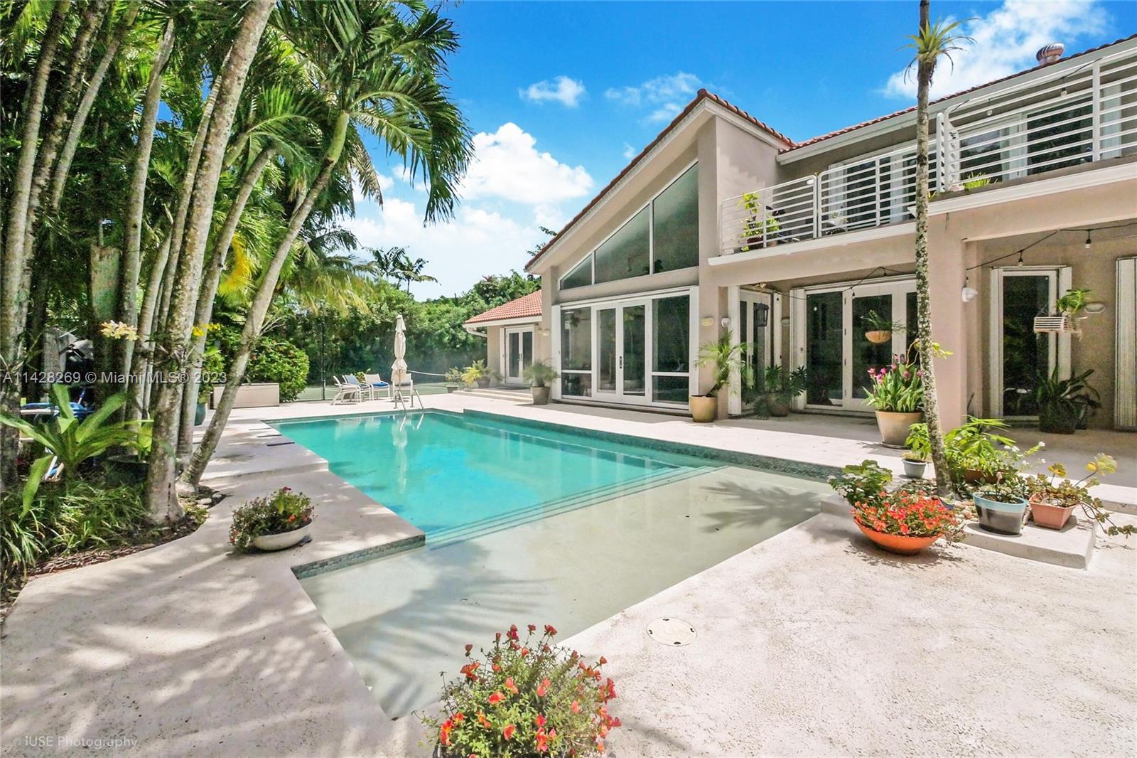 MARTIN SUBURBAN ACRES - Residential