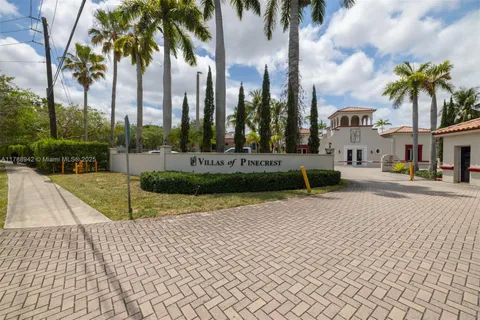 6707 N Kendall Dr Unit 105, Pinecrest, FL 33156 - #: A11788942
