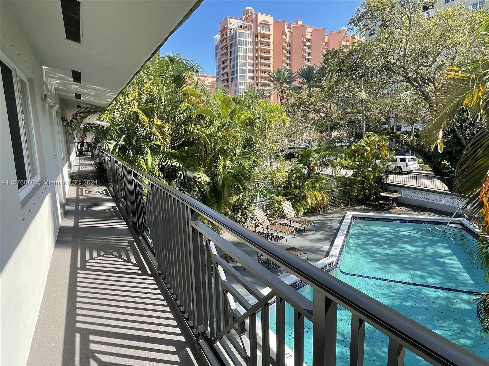 Photo 1 of 95 Edgewater Dr 207, Coral Gables, Florida, $2,500, Web #: 11576880