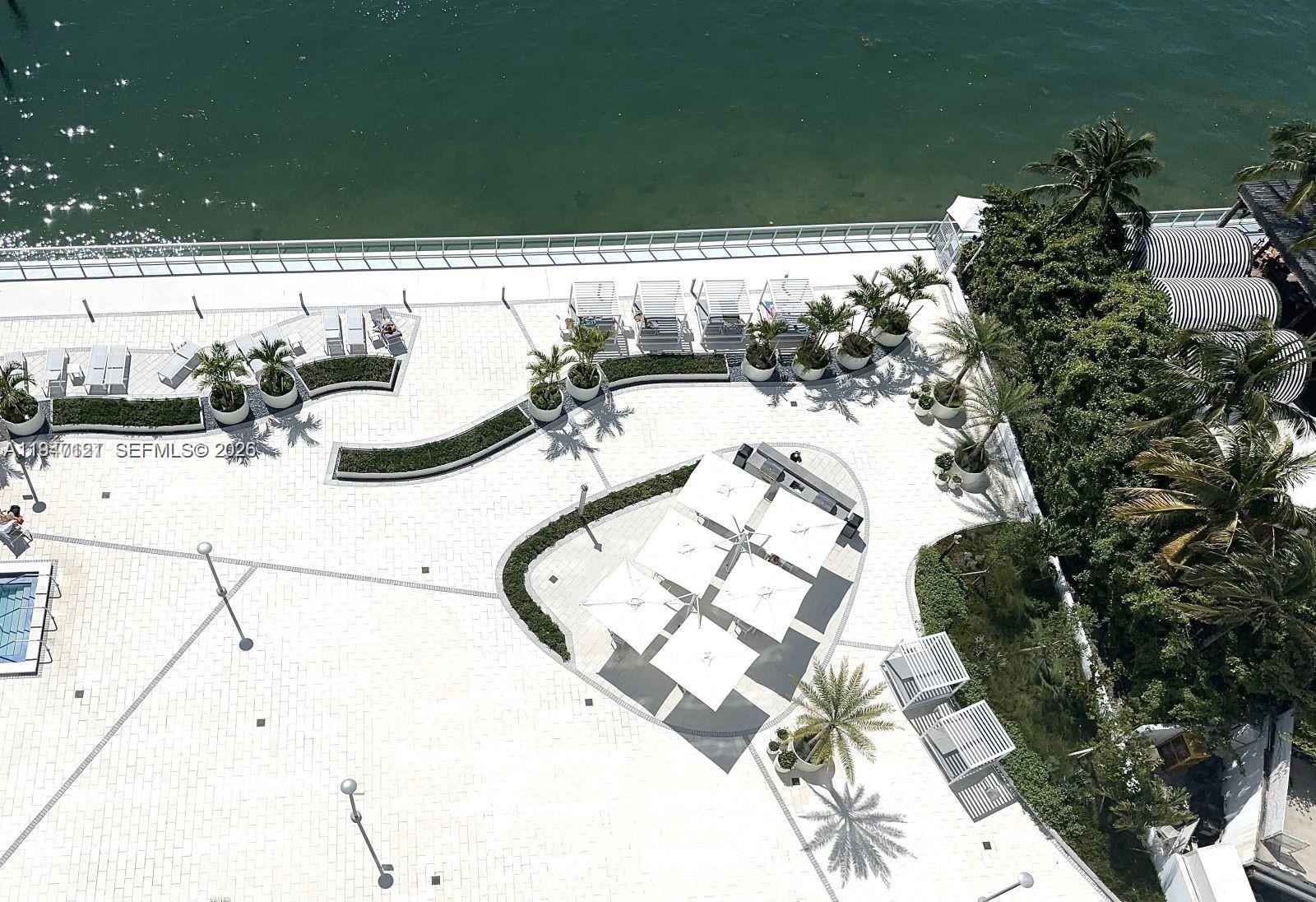 MIRADOR 1000 CONDO - Residential