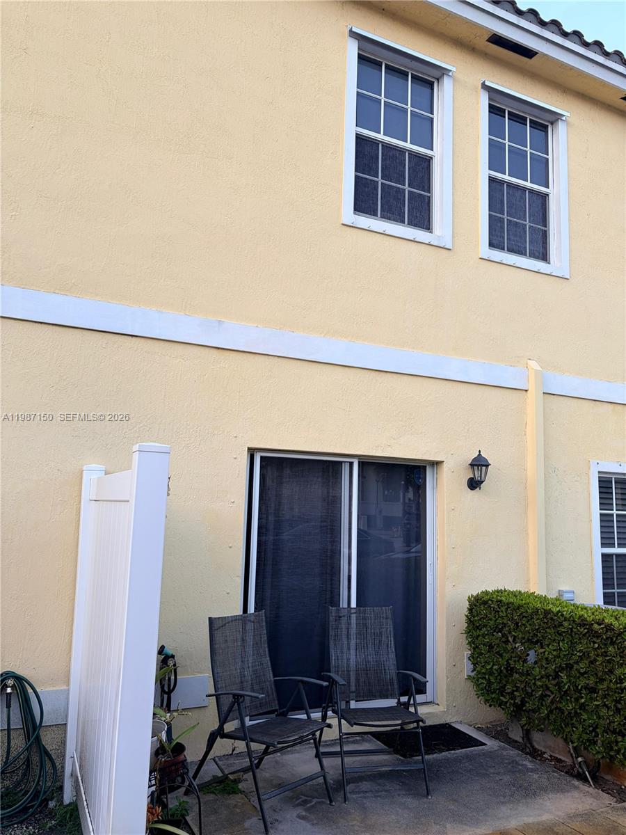 CRICKET CLUB - Residential Lease