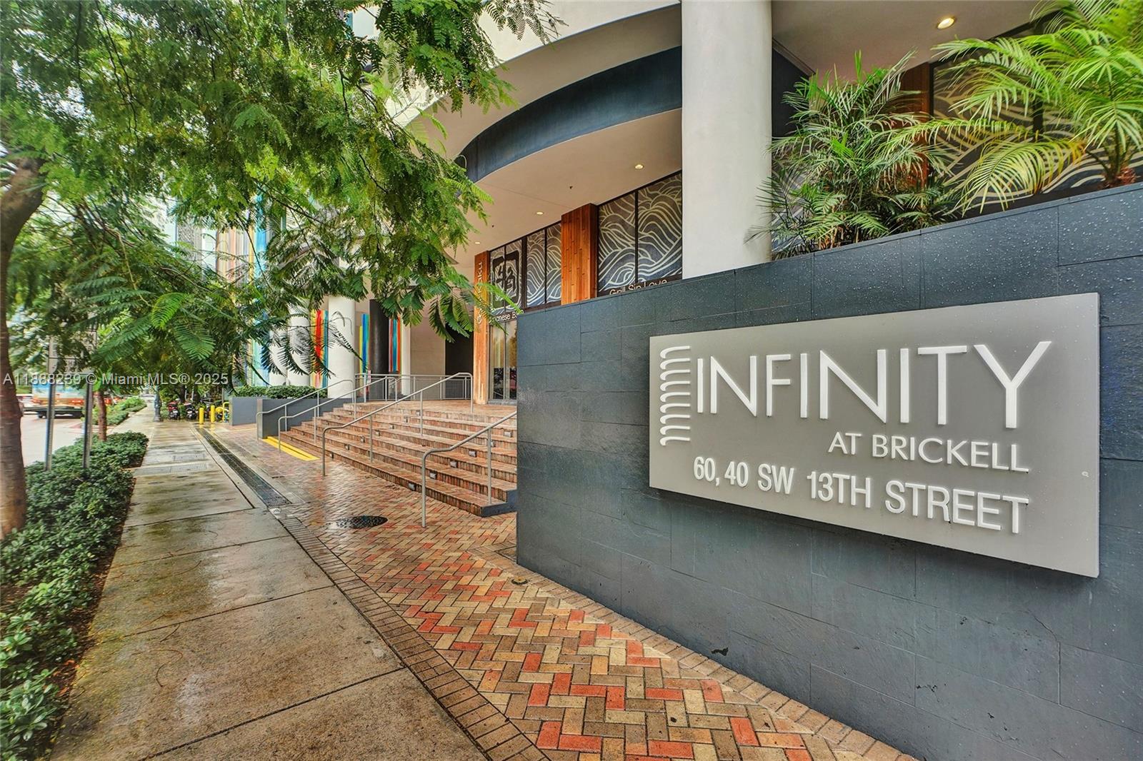 INFINITY AT BRICKELL COND - Residential