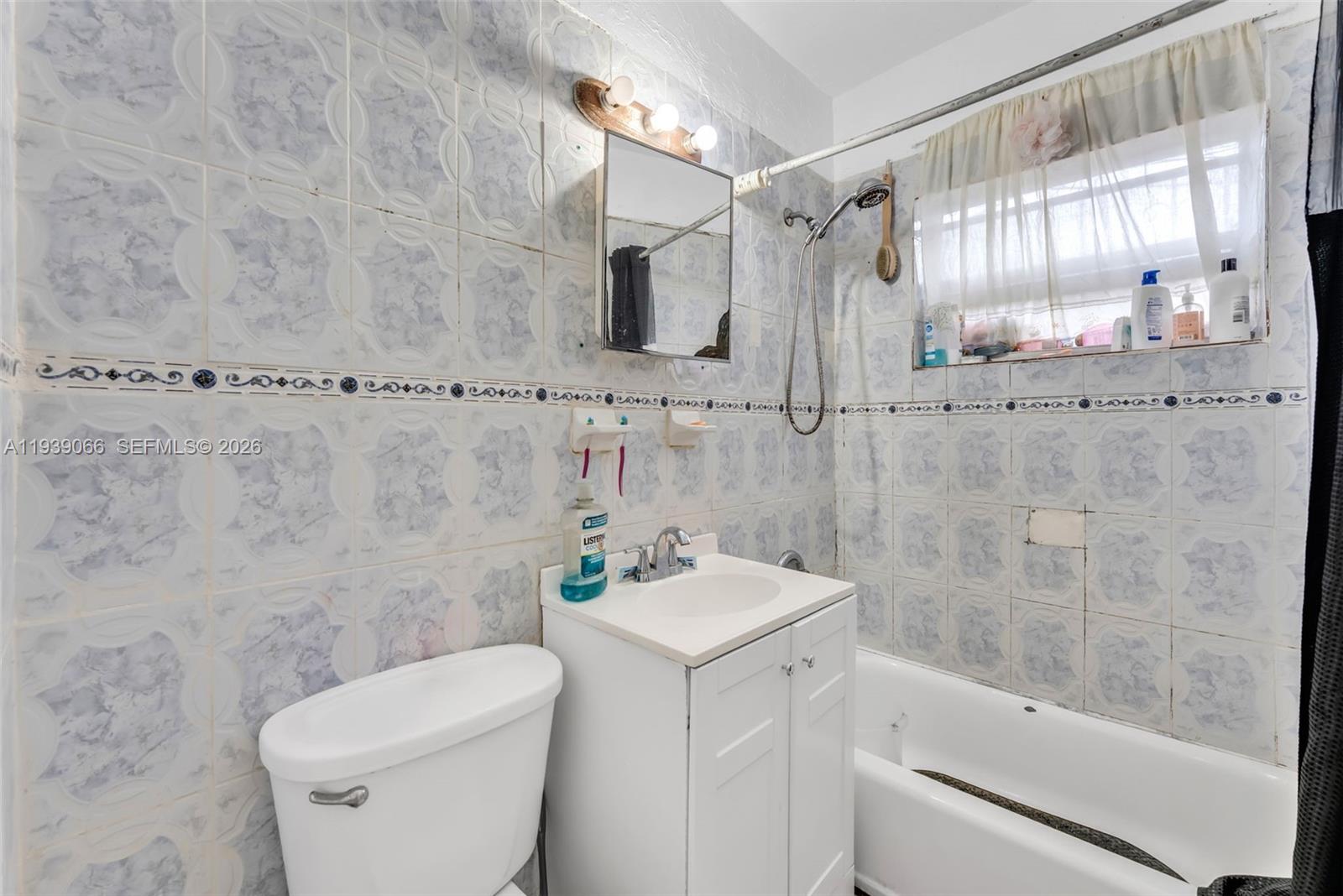 BISCAYNE VILLAGE HEIGHTS - Residential Income