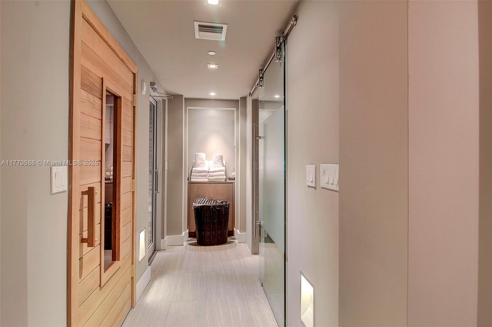 OCEAN HOUSE CONDO - Residential