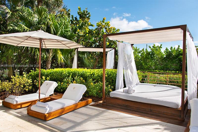 OCEAN HOUSE CONDO - Residential