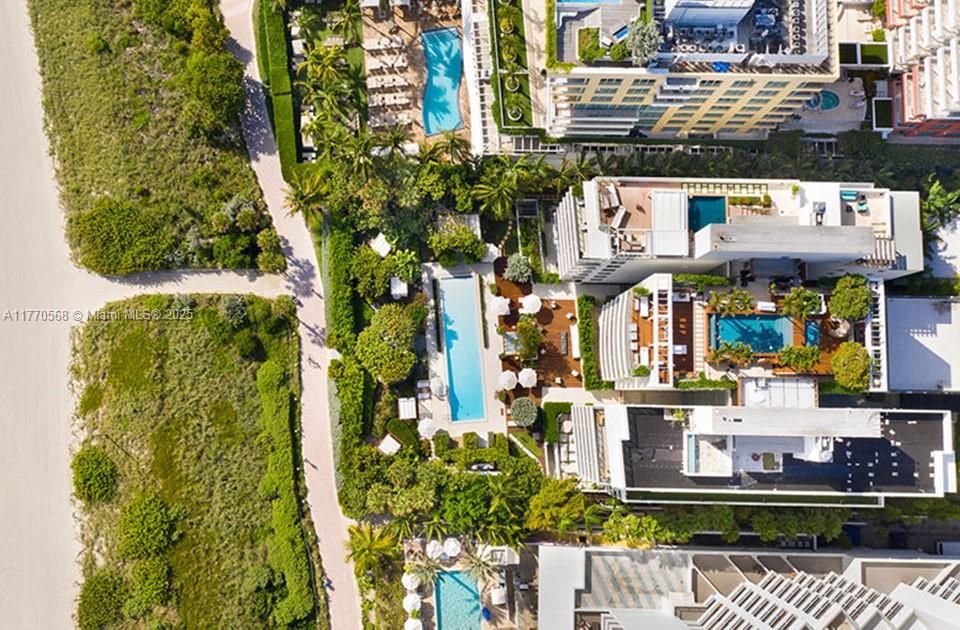 OCEAN HOUSE CONDO - Residential