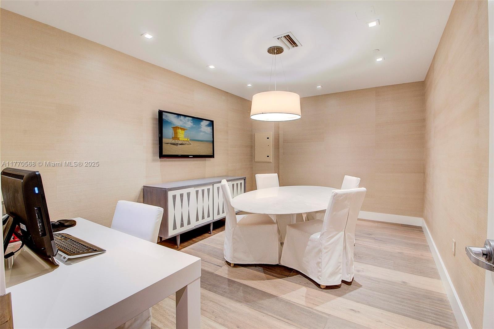 OCEAN HOUSE CONDO - Residential