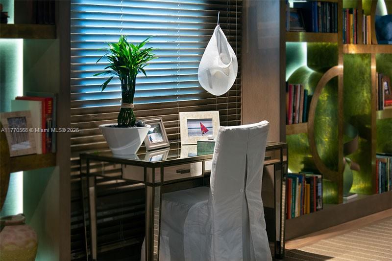 OCEAN HOUSE CONDO - Residential