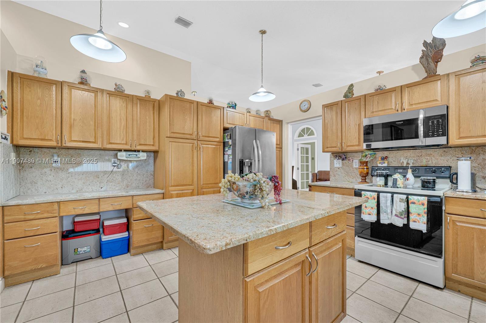 SHORES CALUSA - Residential