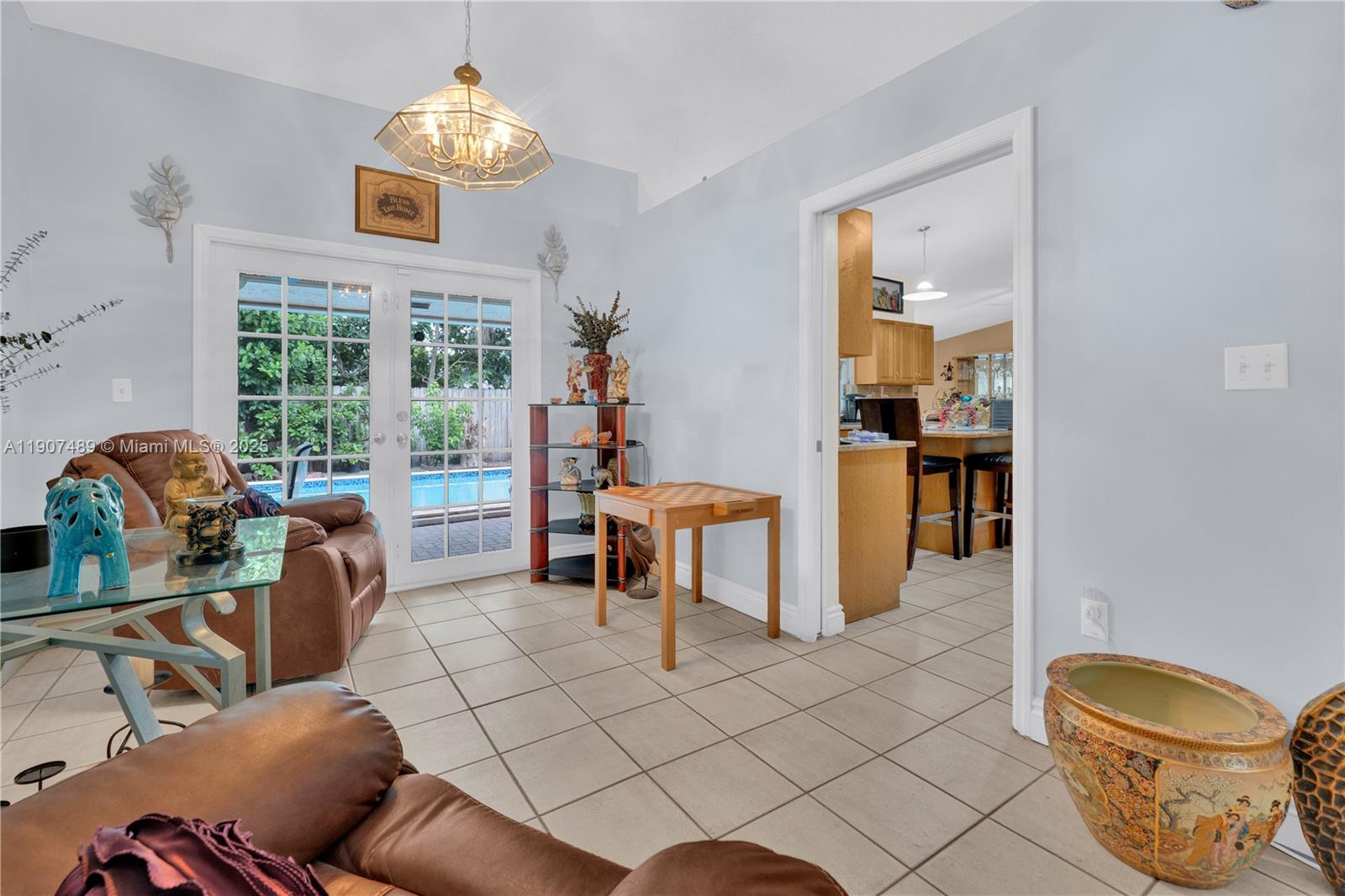 SHORES CALUSA - Residential