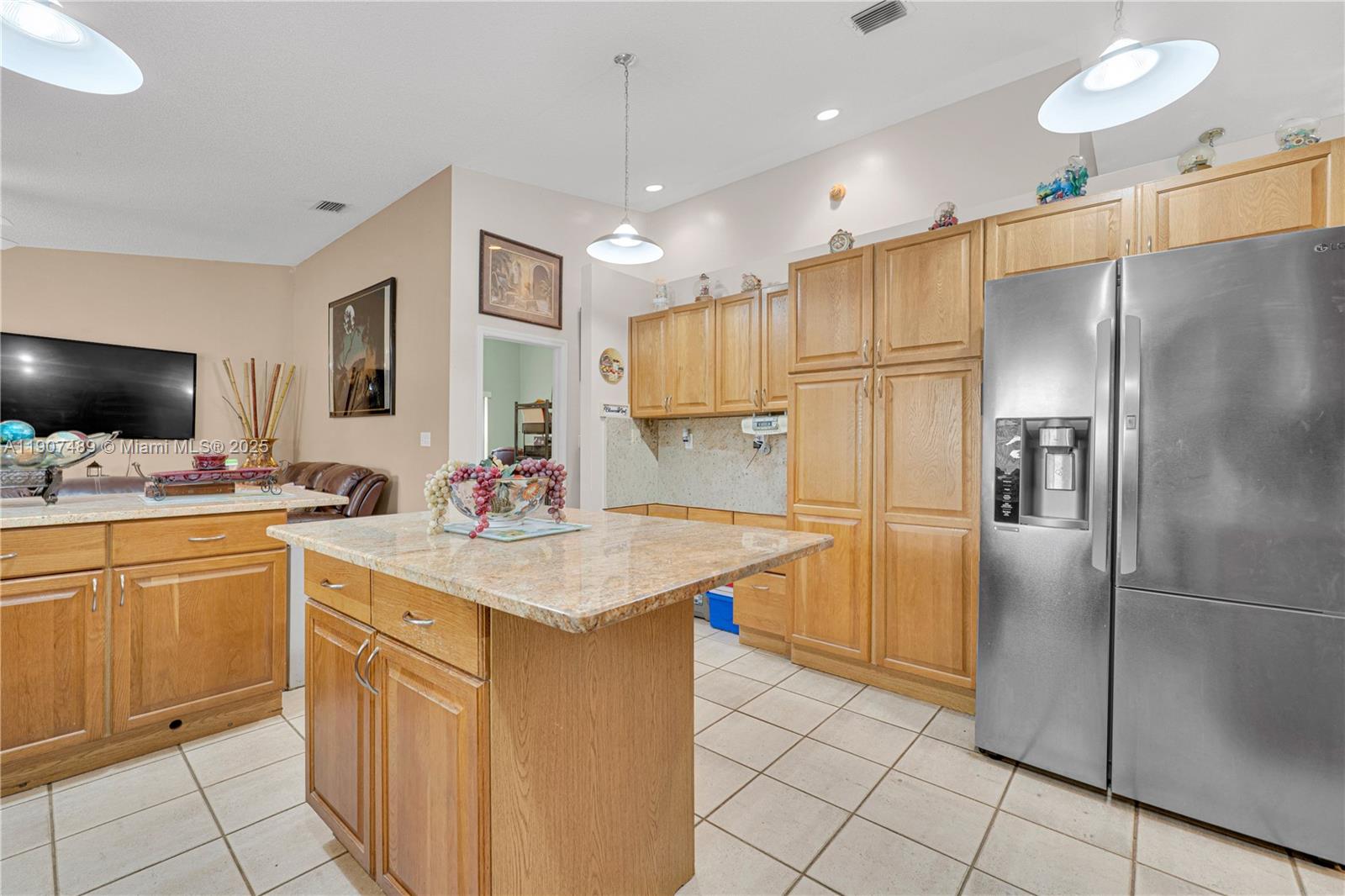 SHORES CALUSA - Residential