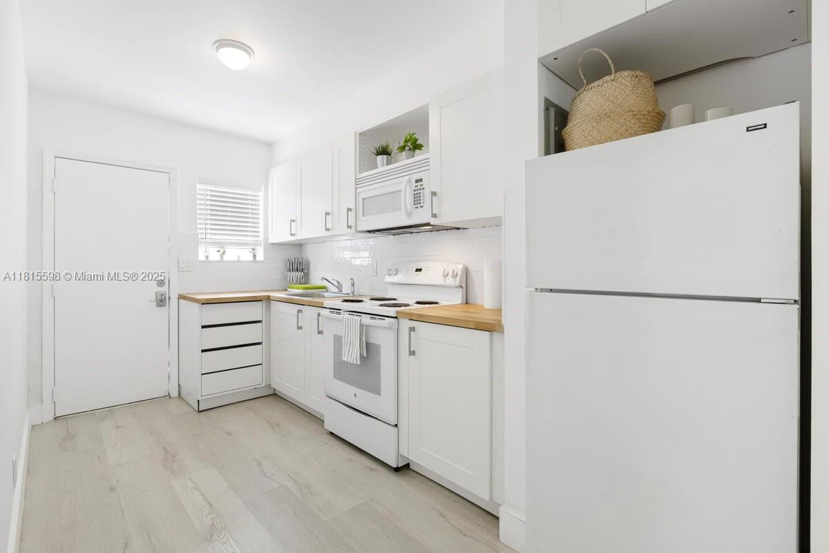 VICTORIA PARK CORR AMEN P - Residential Lease