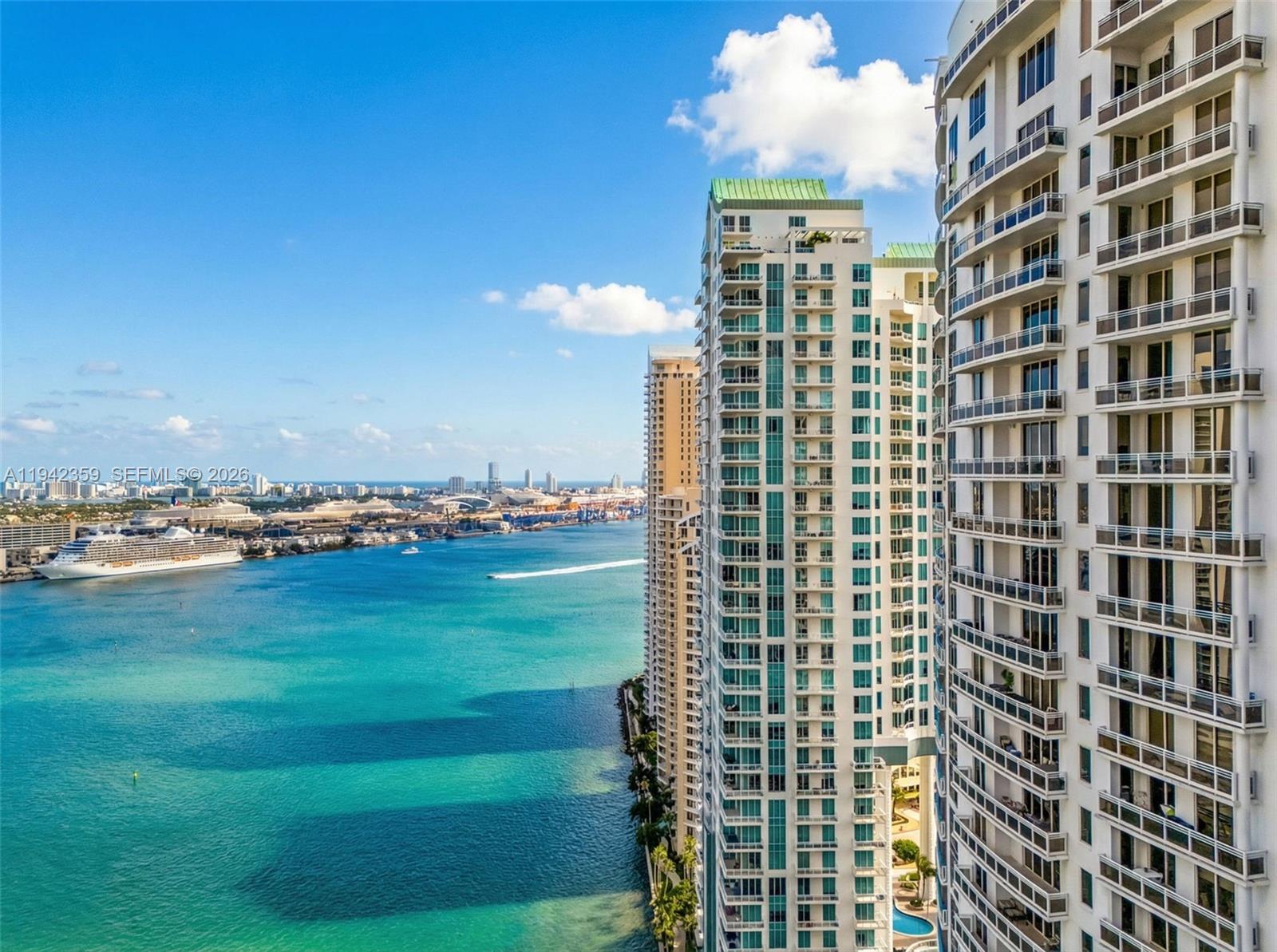 CARBONELL CONDO - Residential Lease