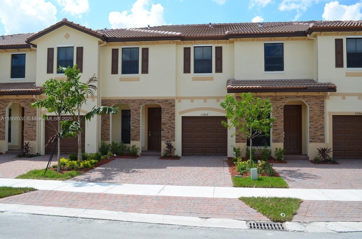 Great townhouse in Silver Palms West. Three bedrooms upstairs with carpeted floors and two full bathroom. Full size washer and dryer also upstairs. Downstairs a large living and family room and a half bathroom. Silver palms has a great clubhouse with exercise room and pool for you to use. Located close to the turnpike and great schools, shopping and restaurants.