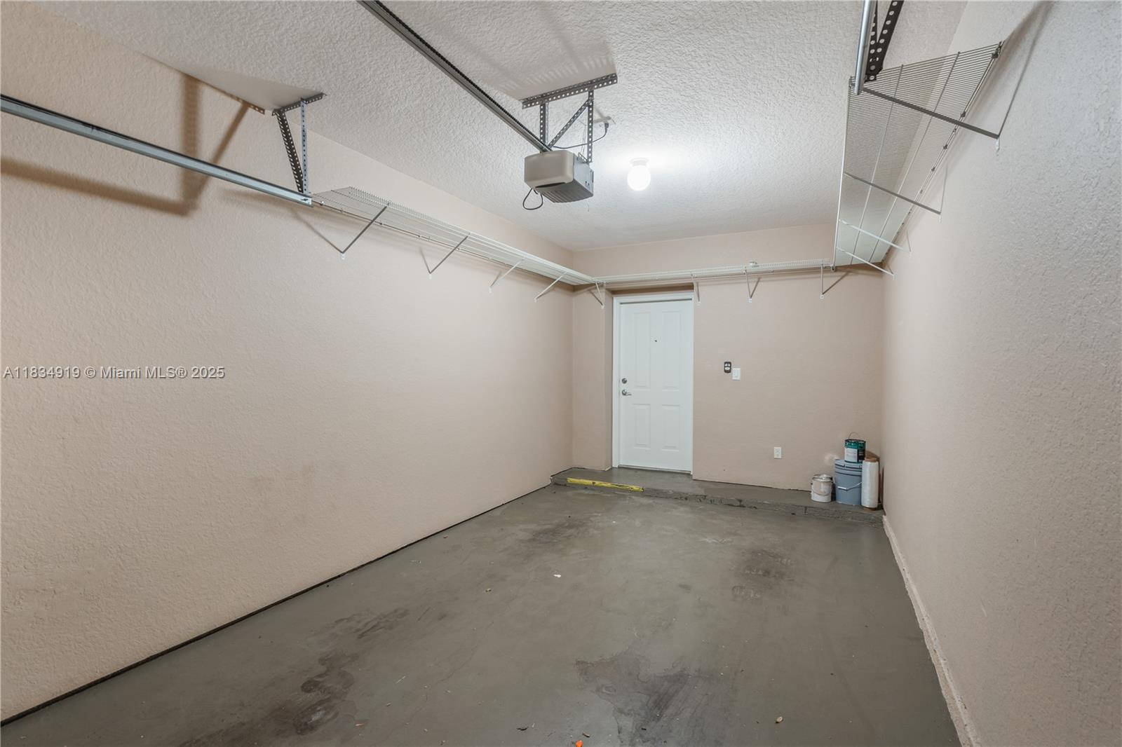 ARTISAN CLUB CONDO PH 2 - Residential