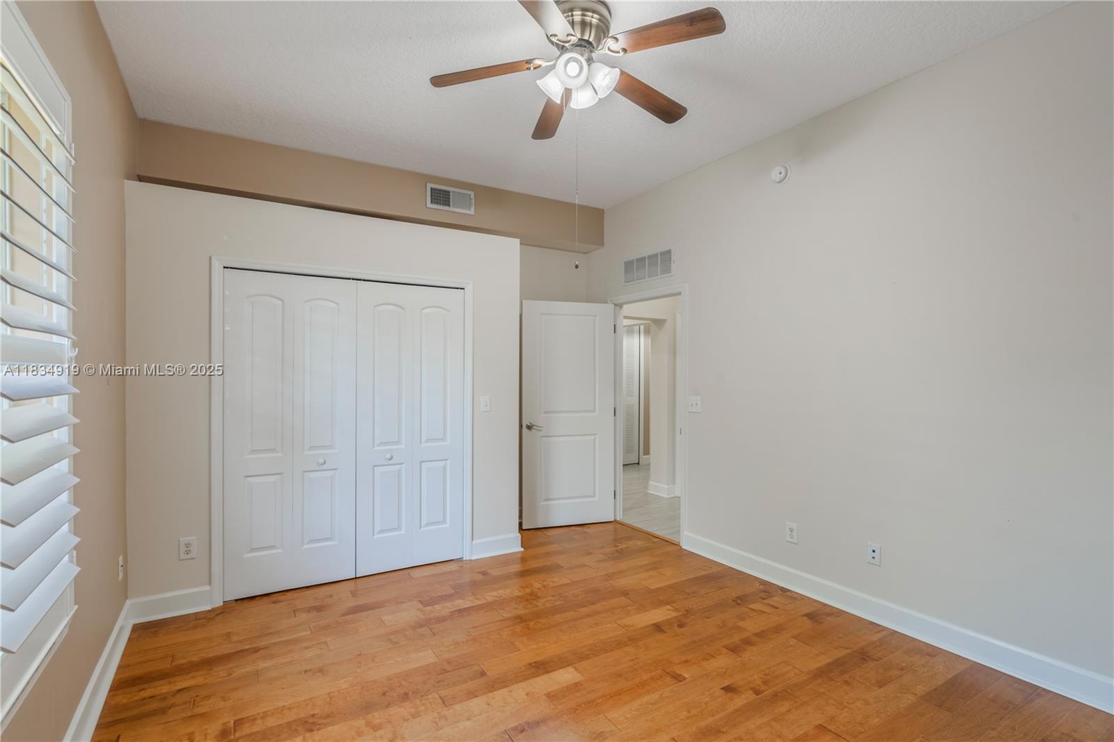 ARTISAN CLUB CONDO PH 2 - Residential