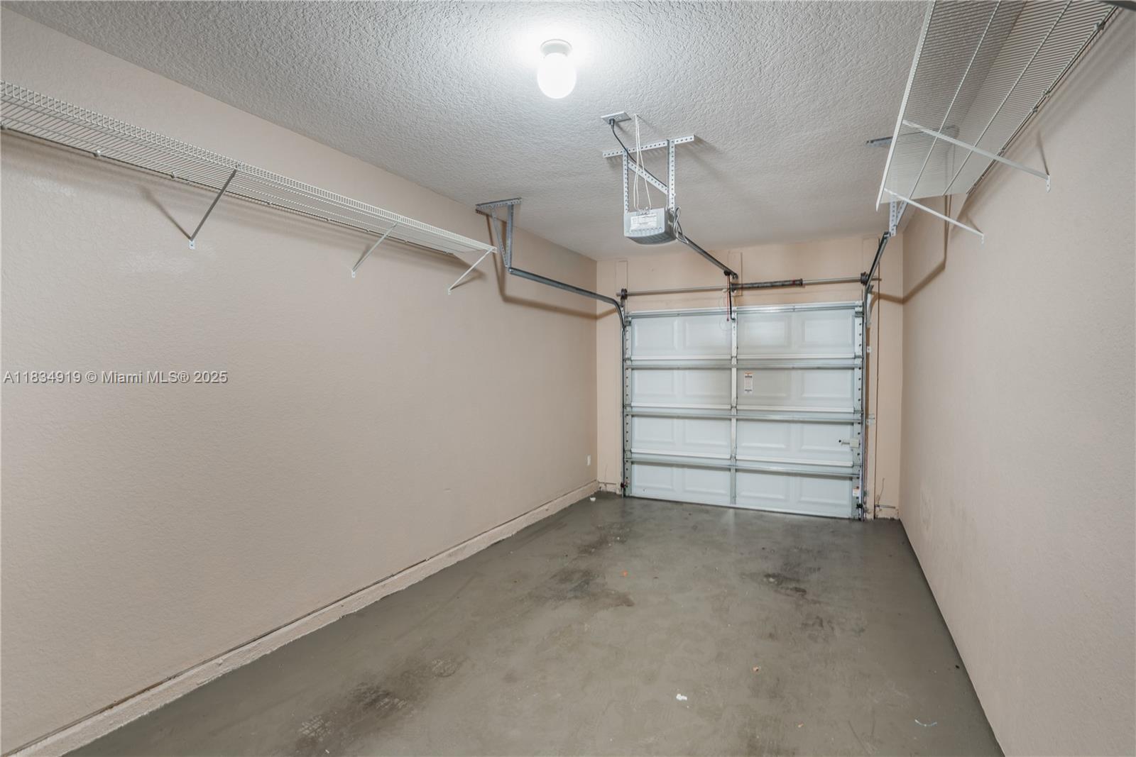 ARTISAN CLUB CONDO PH 2 - Residential