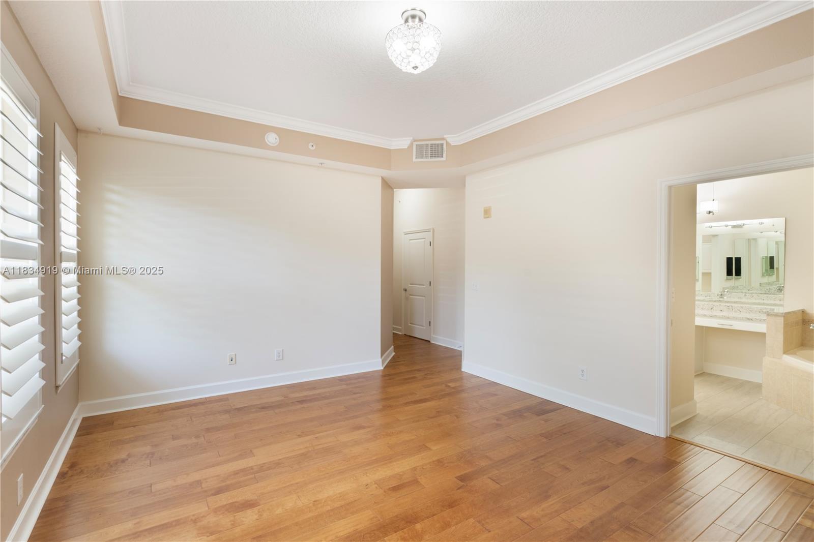 ARTISAN CLUB CONDO PH 2 - Residential