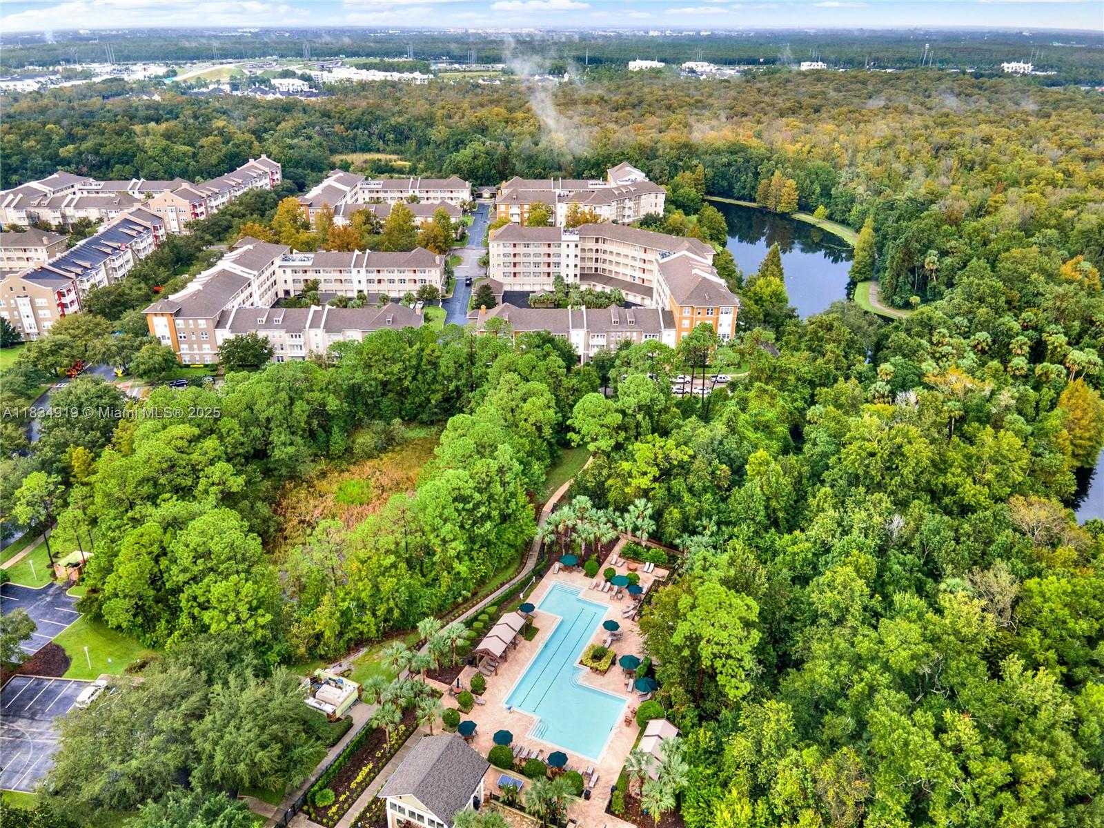 ARTISAN CLUB CONDO PH 2 - Residential