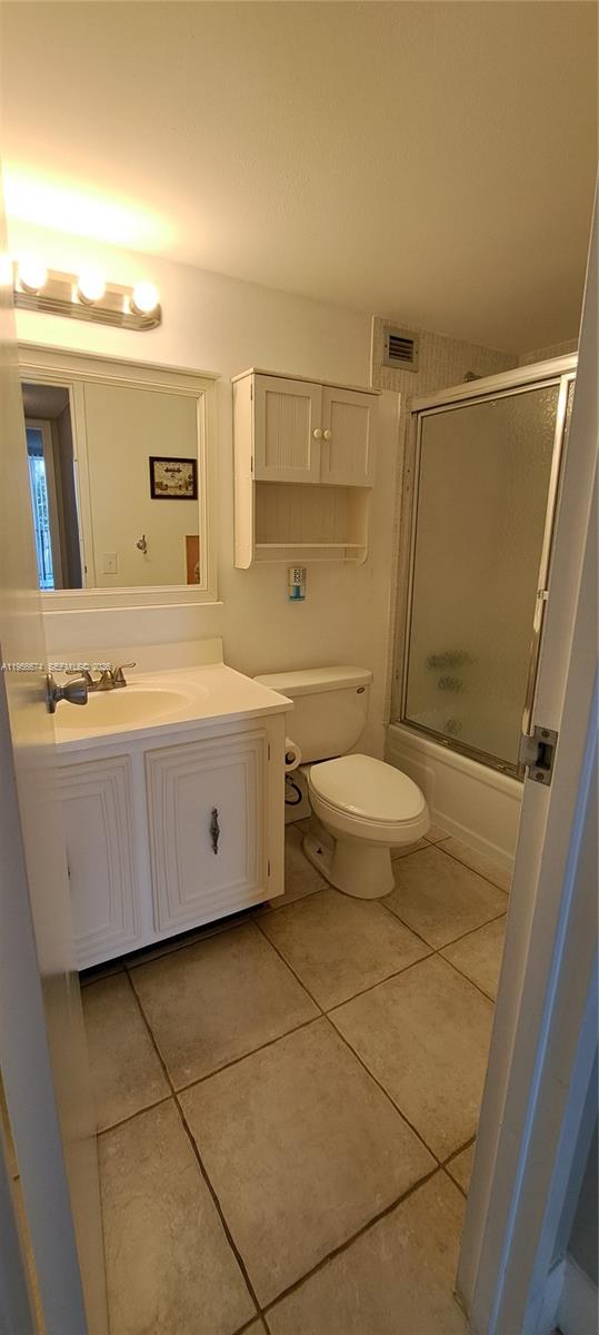 DESOTO PARK CONDO - Residential Lease