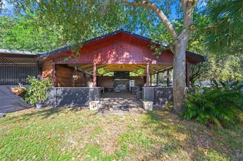 Tiny photo for 4001 SW 73rd Ave, Davie, FL 33314 (MLS # A12006019)