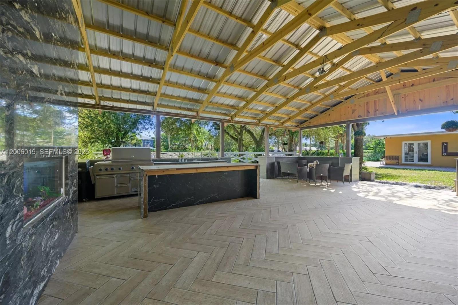 EVERGLADE LAND SALES CO - Residential