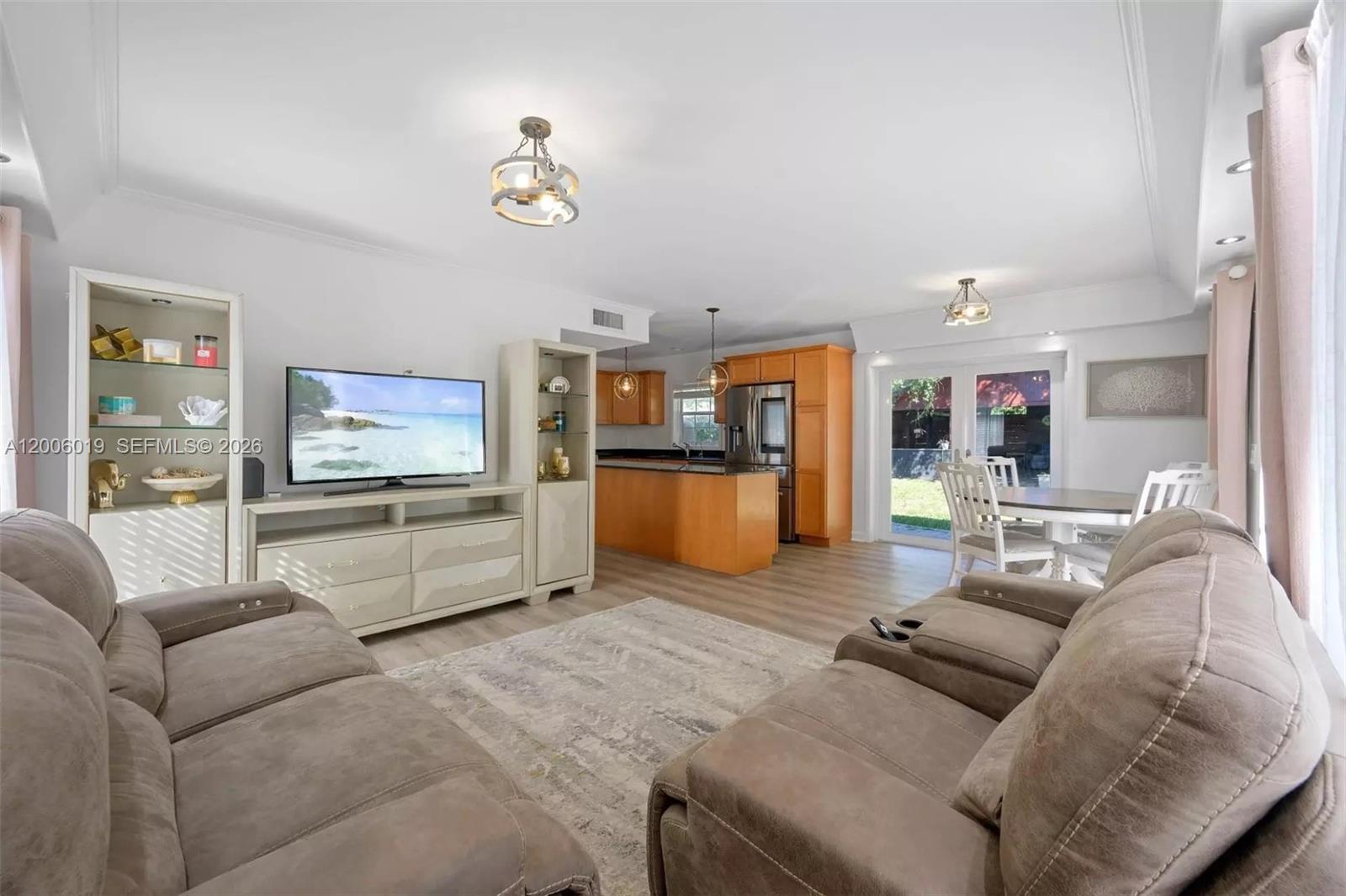 EVERGLADE LAND SALES CO - Residential