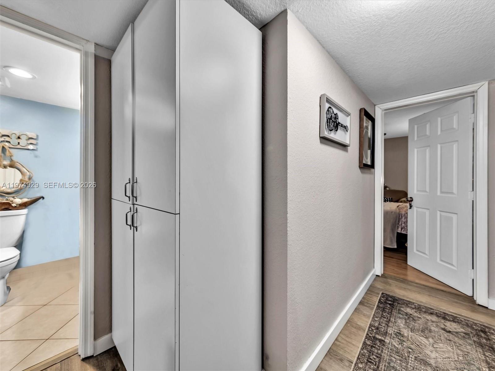 LIVE OAK CONDOMINIUM TWO - Residential