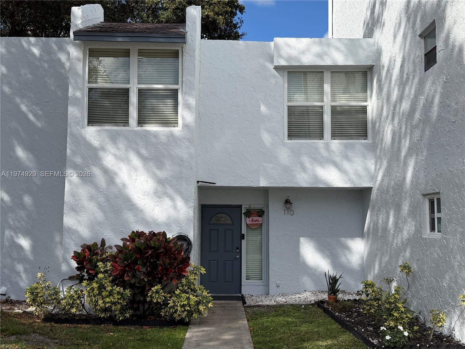 LIVE OAK CONDOMINIUM TWO - Residential