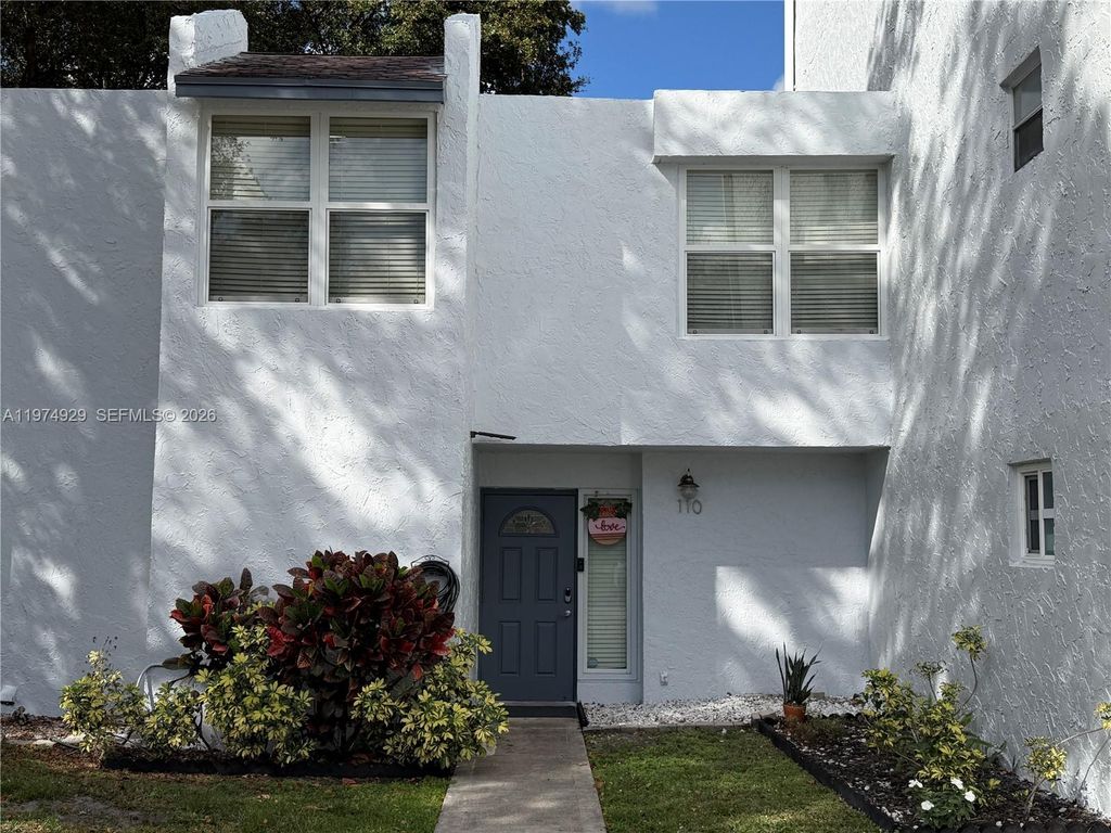 Photo of 9410 Live Oak Pl #110, Davie, FL 33324 (MLS # A11974929)