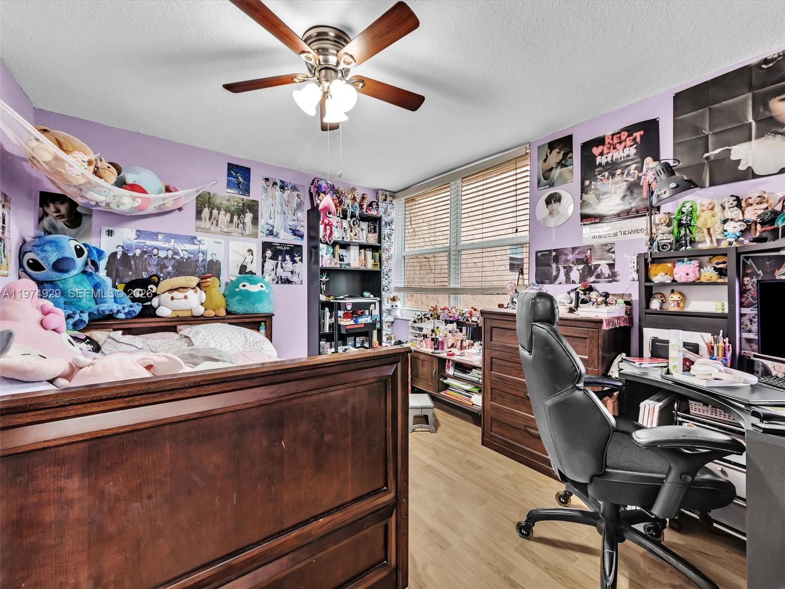 LIVE OAK CONDOMINIUM TWO - Residential